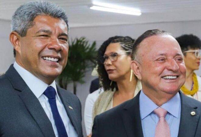 Adolfo Menezes elogia mudanças na Secretaria de Relações Institucionais