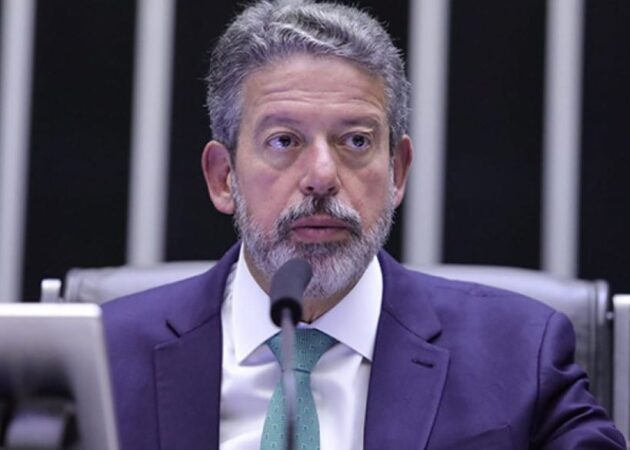 Empresários utilizam superdoações para moldar câmaras municipais no Brasil em 2024