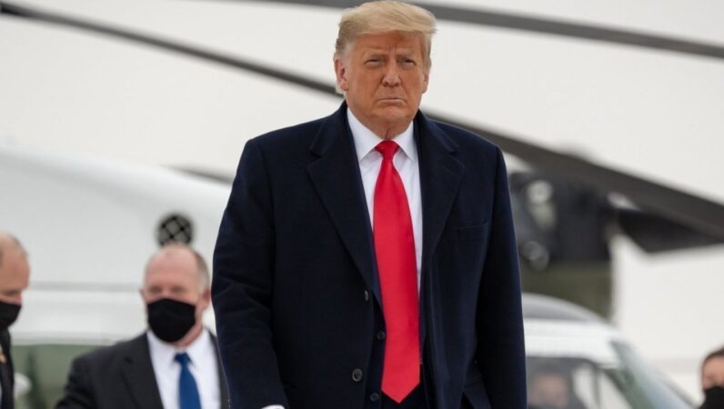 Reunião entre líderes dos EUA e Colômbia sobre acordo de deportações e tarifas comerciais.