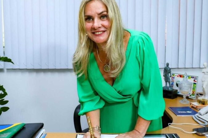 Ivana Bastos Assume Comando da Alba Após Decisão do STF