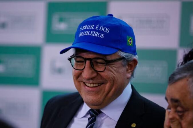 Alexandre Padilha, novo ministro da Saúde, durante coletiva de imprensa.