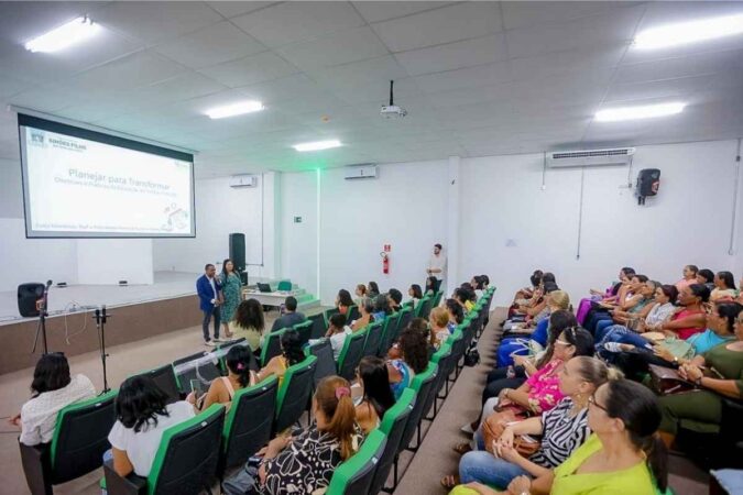 Gestores e técnicos da educação participam da Pré-Jornada Pedagógica em Simões Filho.