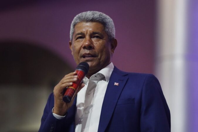 "Imagem do anúncio de investimentos em saúde pública para Simões Filho, Bahia, com destaque para o pacote de R$ 1,5 bilhão anunciado pelo governo estadual.