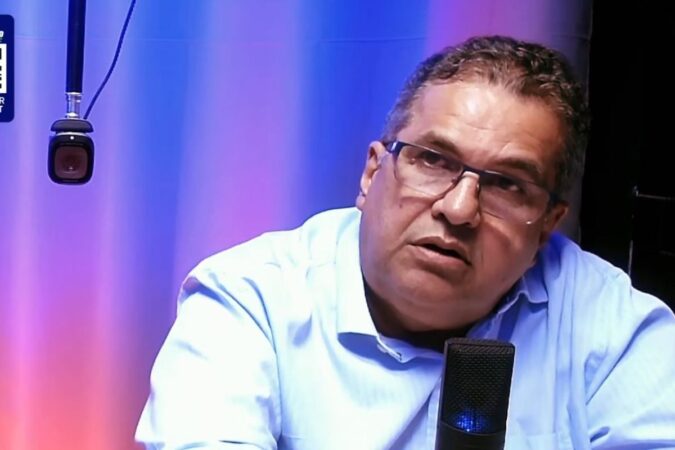 Jackson Bonfim em entrevista revela que Simões Filho está sem prefeito e quem manda é Simone