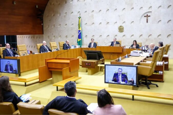 Lei Maria da Penha estendida a casais gays e transexuais pelo STF