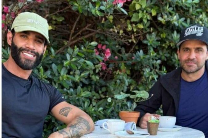 Pablo Marçal e Gusttavo Lima em encontro político em Miami discutindo futuro da política brasileira.