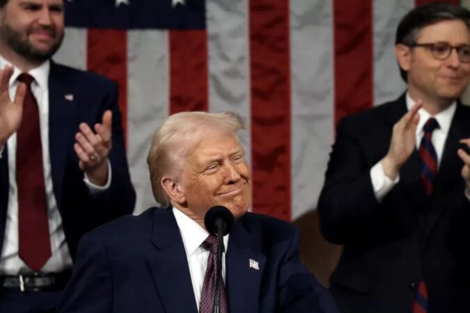 Donald Trump anuncia novas tarifas contra Brasil e outros países em discurso ao Congresso