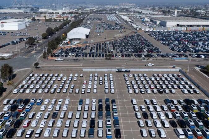 Trump e as montadoras: o adiamento que pode salvar empregos