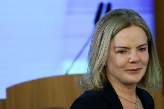 Gleisi Hoffmann tenta evitar rompimento do PP com o governo