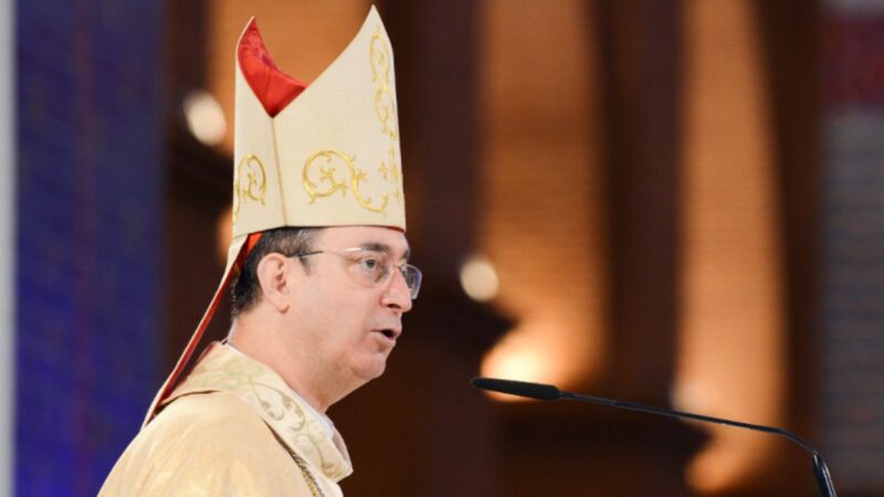 Cardeais brasileiros lideram eleição histórica para novo papa