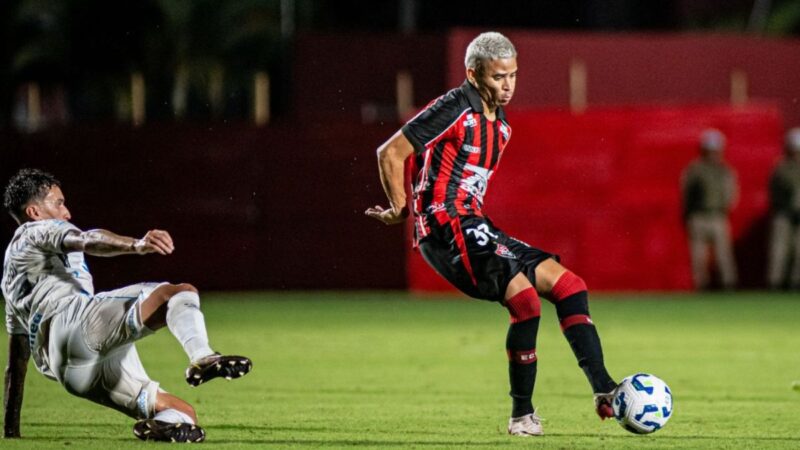 Vitória arranca empate contra o Grêmio e se mantém fora da zona de rebaixamento no Brasileirão