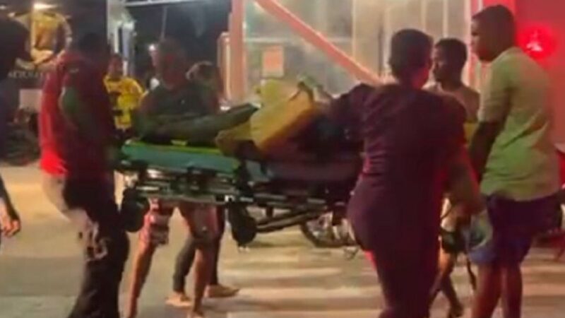 Resgate de vítimas após colisão entre lanchas em Morro de São Paulo, Bahia.