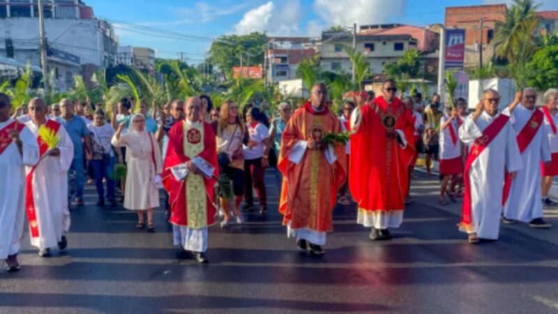 Domingo de Ramos em Simões Filho: Fé e Política Marcaram Celebração
