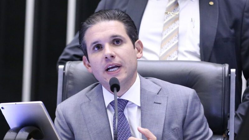 Pedido de urgência do PL da Anistia é adiado por Hugo Motta