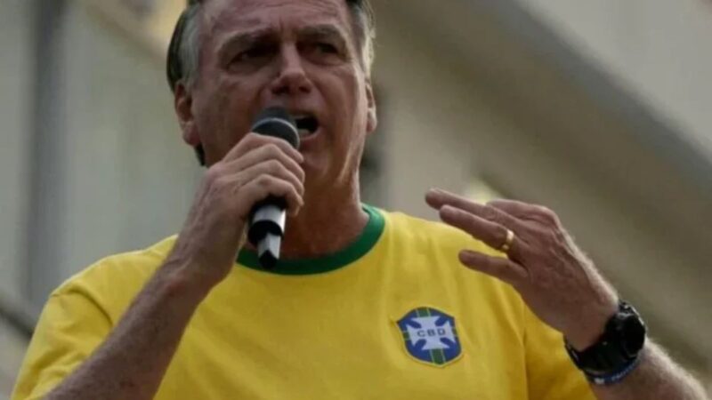 Ex-presidente Jair Bolsonaro passa por nova cirurgia após obstrução intestinal