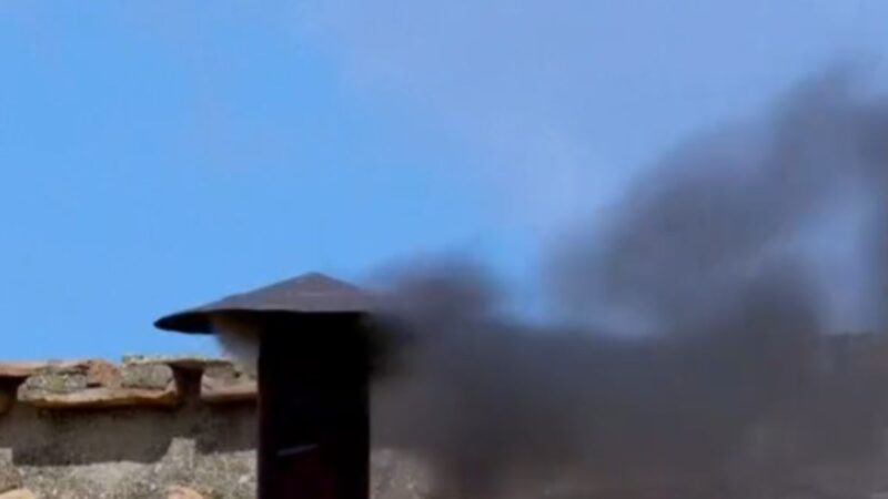 Conclave segue sem definição após segunda votação no segundo dia