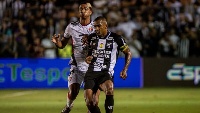 Fora de casa, Vitória perde para o Ceará e volta à zona de rebaixamento do Brasileirão