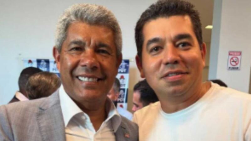 Ferdnand Andrade em evento político no interior da Bahia, projetando candidatura para 2026