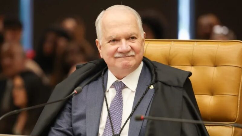 Edson Fachin eleito presidente do STF ao lado de Alexandre de Moraes