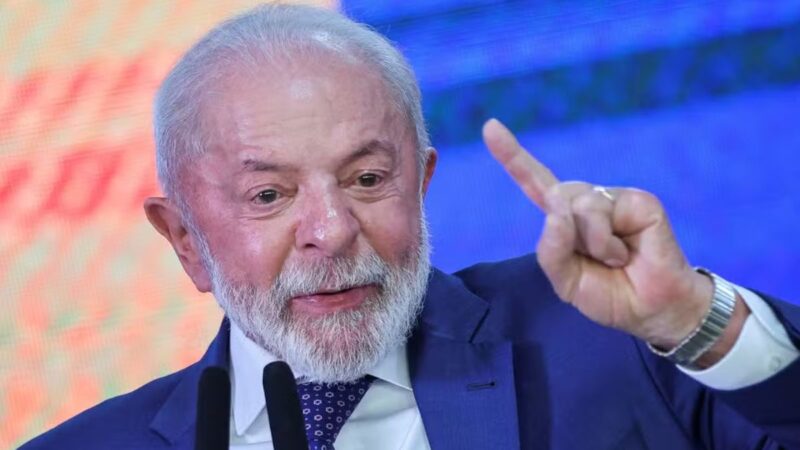Lula em destaque durante pesquisa eleitoral que mostra liderança na Bahia