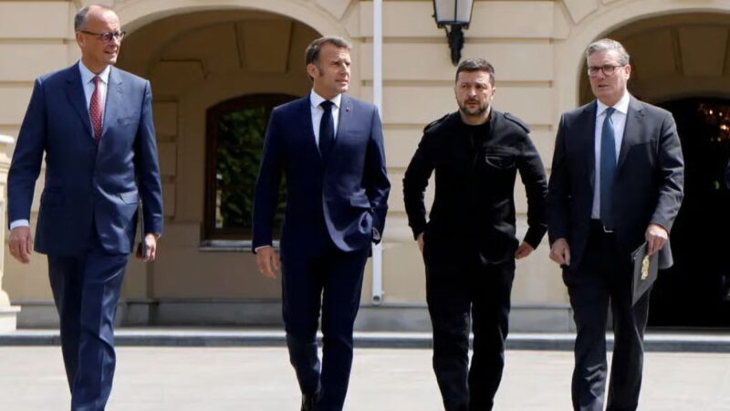 Reunião de Zelensky com Trump na Casa Branca em busca de acordo de paz