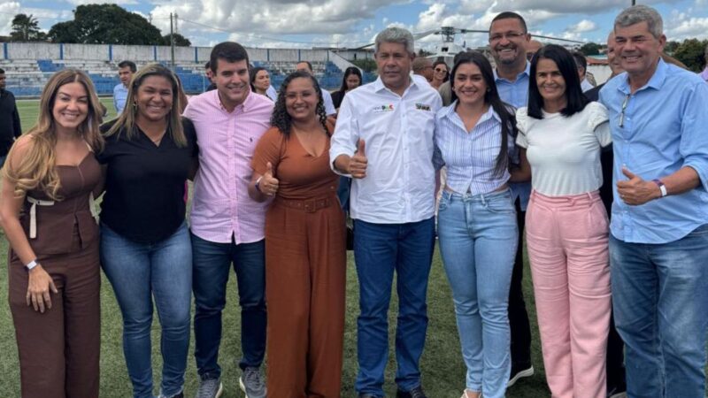 Edylene Ferreira ao lado de Jerônimo: novo rumo político?