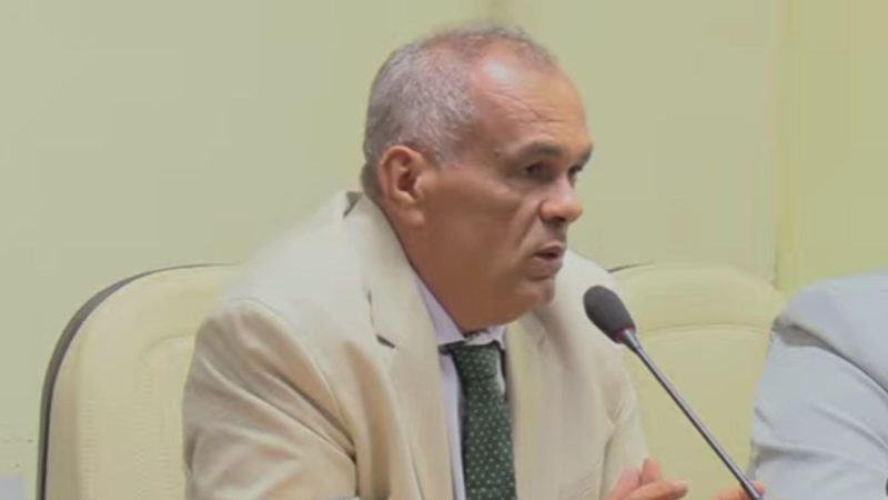 Vereador Genivaldo Lima manifesta repúdio e propõe moção contra a PEC da Blindagem em Simões Filho