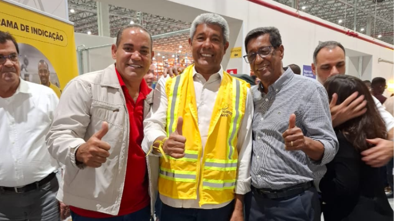 Bombeiro Mota participou da inauguração do novo centro do Mercado Livre em Simões Filho, que vai gerar mais de 6 mil empregos e fortalecer a economia local.