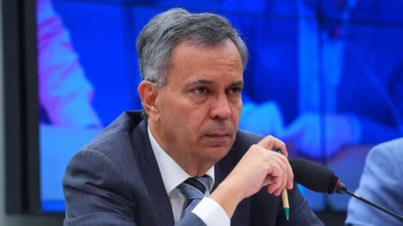 Deputado federal Félix Mendonça Jr. durante sessão oficial na Câmara dos Deputados, em Brasília