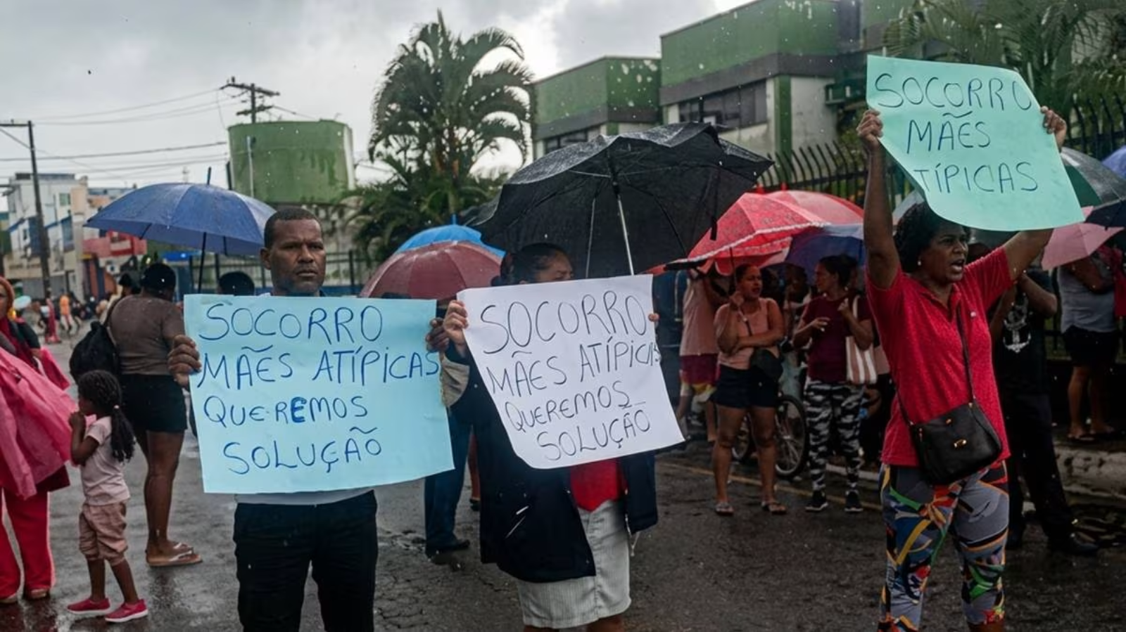 Famílias relatam dificuldade para consultas com neuropediatra em Simões Filho e Secretaria de Saúde apresenta explicação