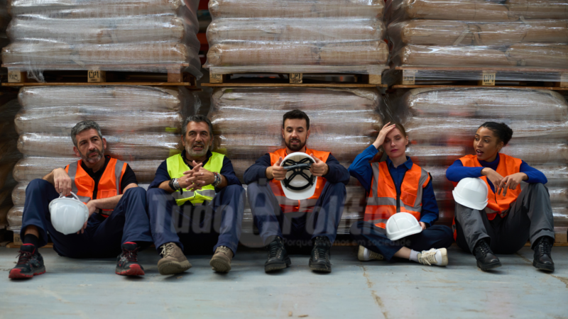 Governo propõe fim da escala 6x1 e redução da jornada para 40 horas semanais