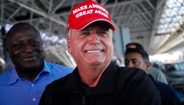 Ministro do STF responde a Bolsonaro sobre ajuda de Trump.