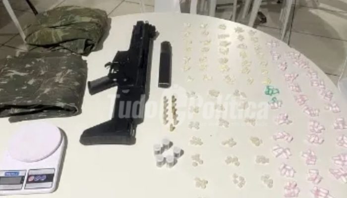 Material apreendido em conforoto do m PM em Simões filho