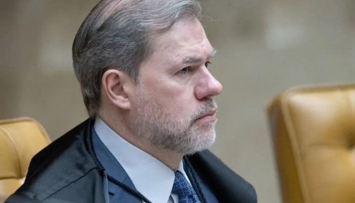 Ministro Dias Toffoli leva revisão da vida toda ao plenário físico do STF.