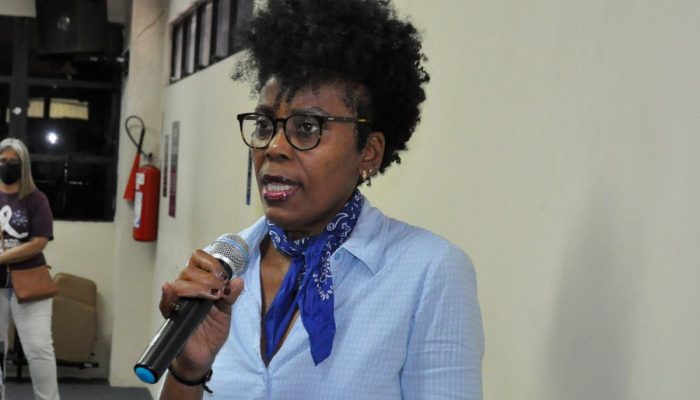 Evento do Fevereiro Roxo e Laranja discute conscientização sobre fibromialgia.