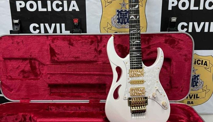 Guitarra de R$ 50 mil recuperada pela polícia após furto em Simões Filho