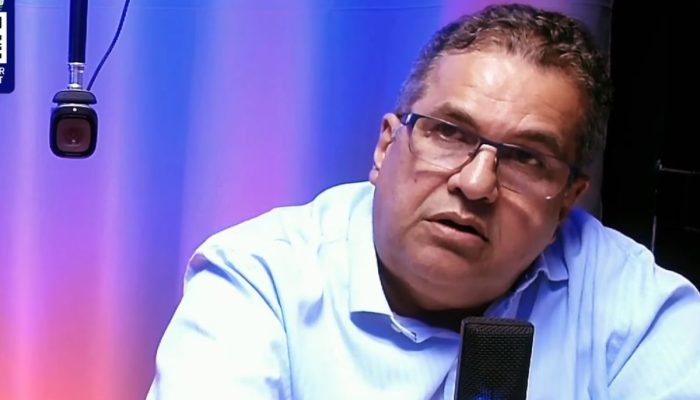 Jackson Bonfim em entrevista revela que Simões Filho está sem prefeito e quem manda é Simone