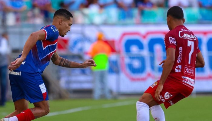Jogadores do Bahia comemorando vitória contra o Porto no Campeonato Baiano 2025.