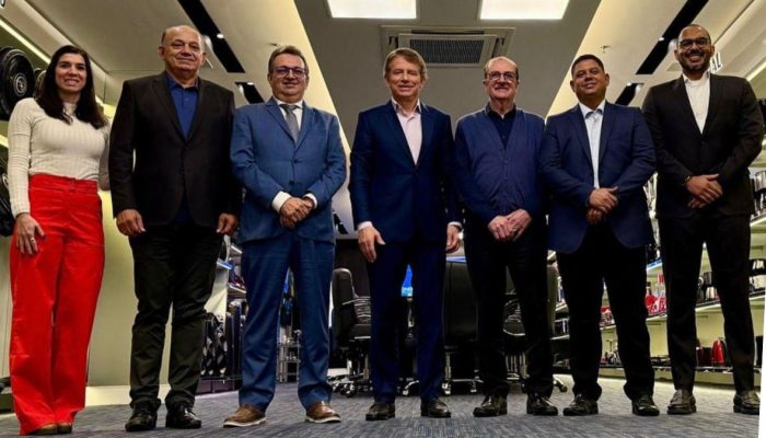 Na foto o prefeito Ednaldo, os cofundadores do Grupo MK Giovanni M. Cardoso e Alberto Baggianni, o presidente da Câmara de Vereadores de Cruz, Euricles Neto e o diretor jurídico da Mondial Vandré