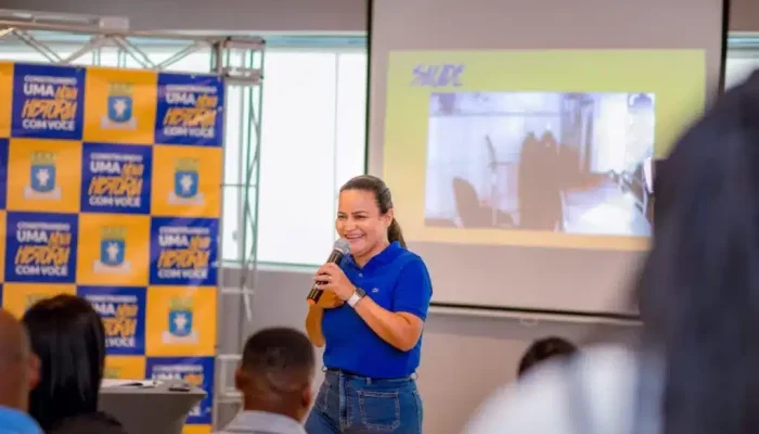 Débora Regis apresenta equipe de secretários para nova gestão em Lauro de Freitas