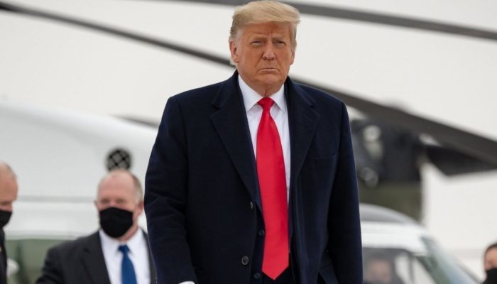 Reunião entre líderes dos EUA e Colômbia sobre acordo de deportações e tarifas comerciais.