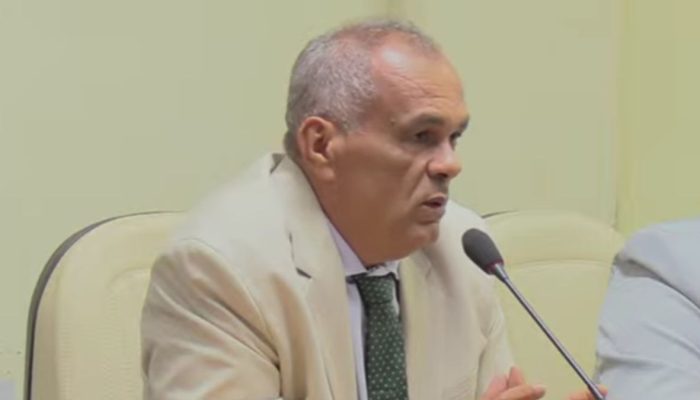 Vereador Genivaldo Lima manifesta repúdio e propõe moção contra a PEC da Blindagem em Simões Filho
