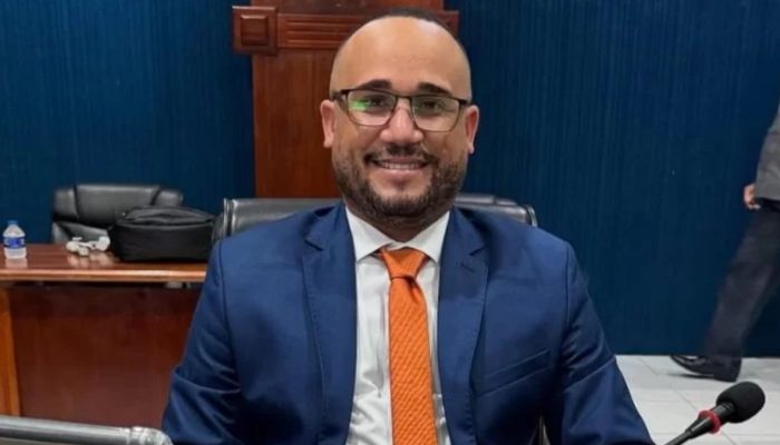 Vereador de dias d’ávila causa pânico em bairro após surto com faca