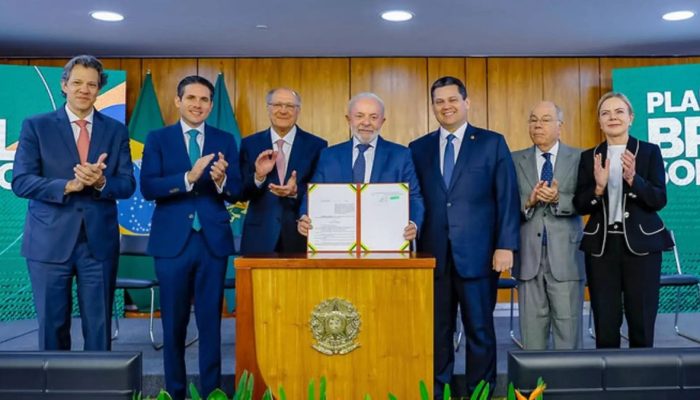 Presidente Lula anuncia plano Brasil Soberano para enfrentar tarifas dos EUA