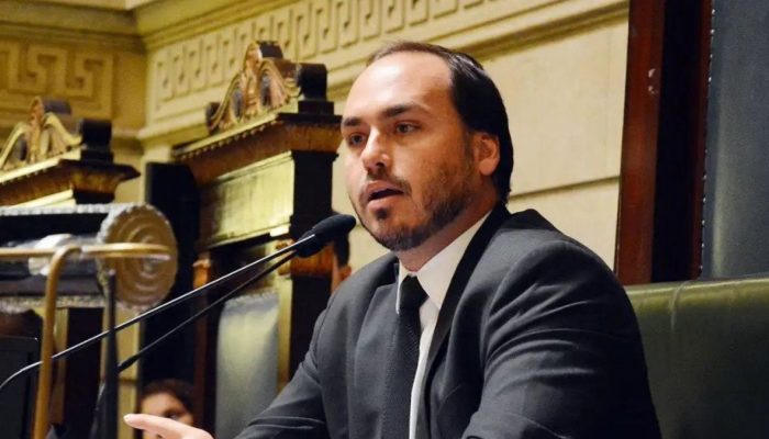 Abin Paralela: PF Avança em Caso com Depoimento de Carlos Bolsonaro