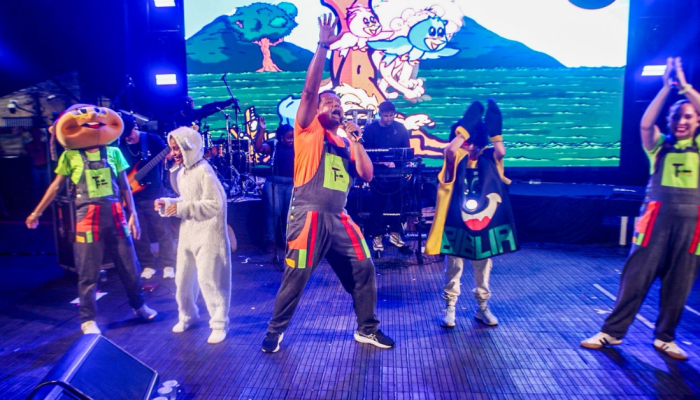 Crianças participam de atividades lúdicas durante a Semana da Cultura Gospel Kids na Praça da Bíblia