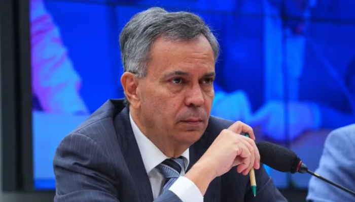 Deputado federal Félix Mendonça Jr. durante sessão oficial na Câmara dos Deputados, em Brasília