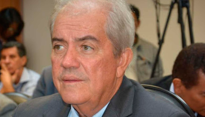 eduardo alencar reeleito