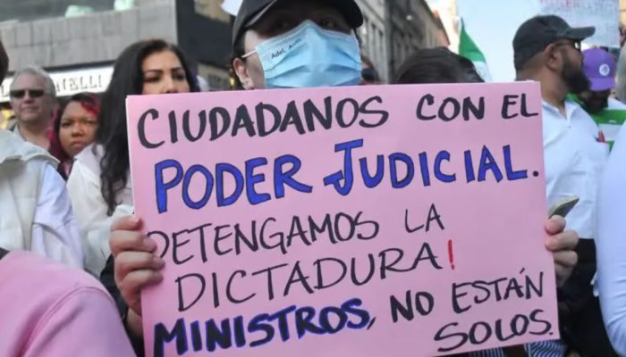 México faz história com primeira eleição direta de juízes no mundo