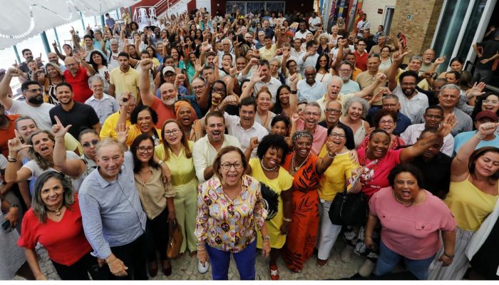 Lídice da Mata sinaliza candidatura à reeleição em 2026